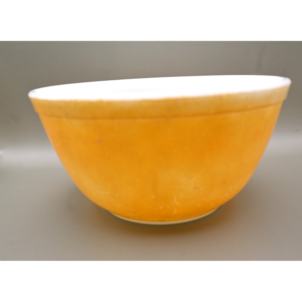 Vintage Pyrex #402 Yellow Mixing Bowl 1.5 Qt Ovenware USA Primary Color